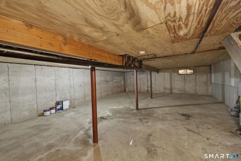 6 Irving Place Danbury CT 06810