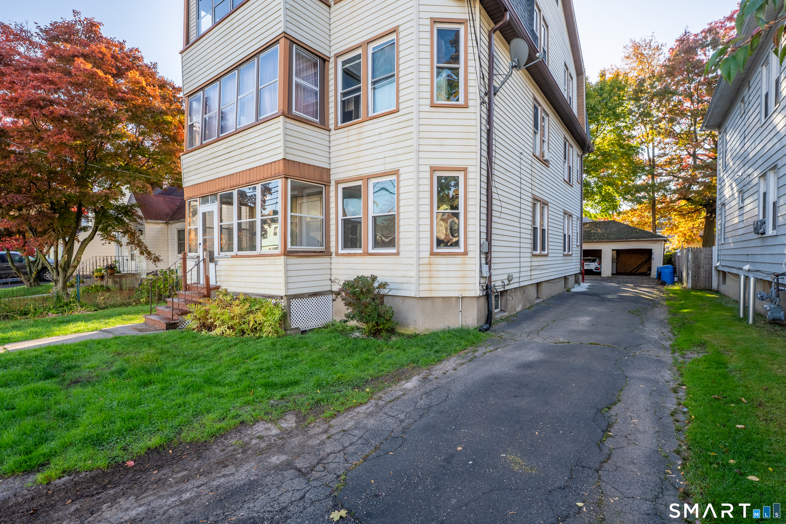47-49 Roxbury Street Hartford CT 06114