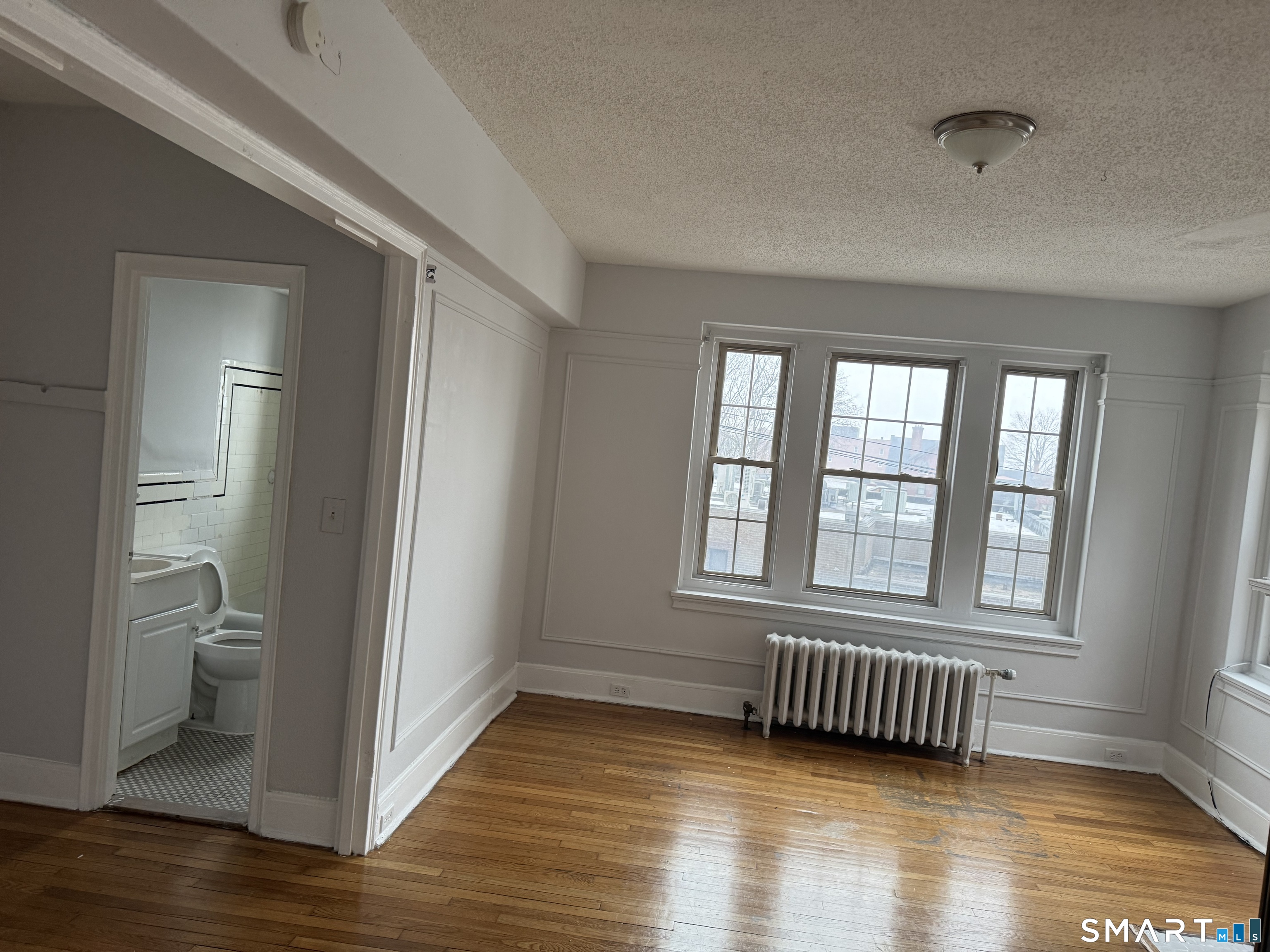 144 Grove Street Waterbury CT 06710