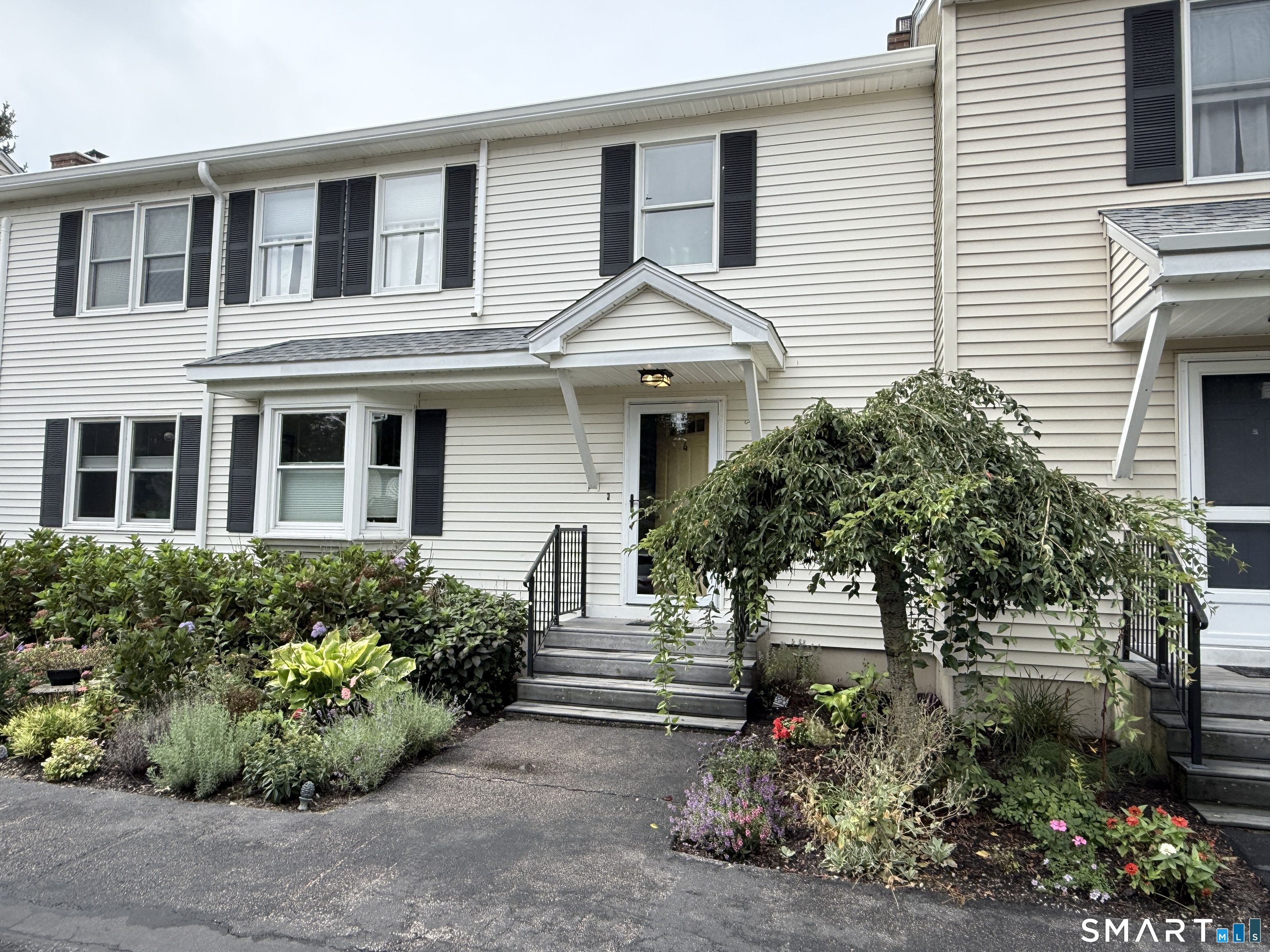 4 Castle Meadow Drive Stonington CT 06379