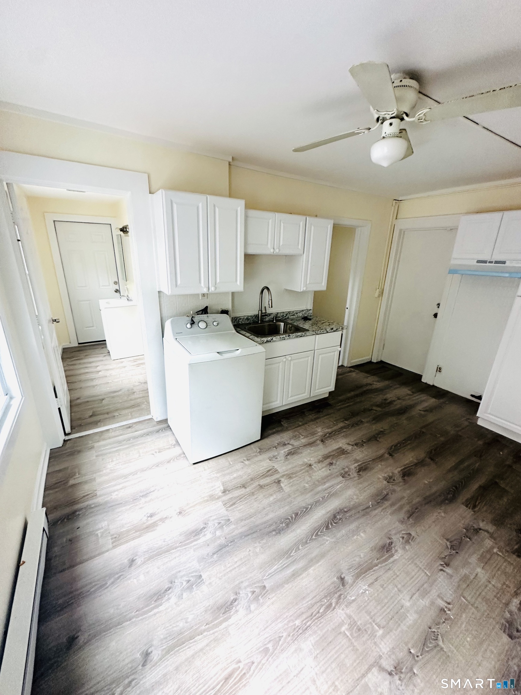 6 East Walnut Street Stamford CT 06902