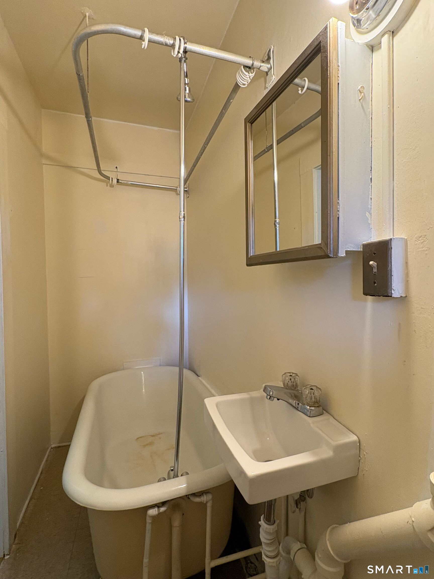 240-242 Washington Street New Britain CT 06051