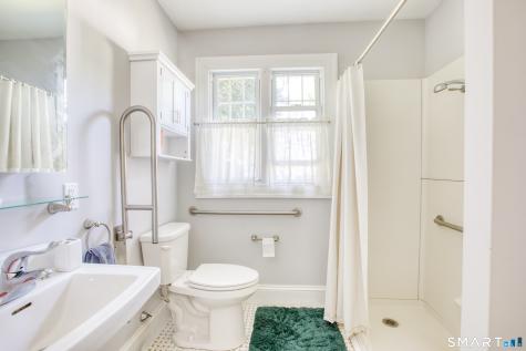 42 Thompson Street Hamden CT 06518