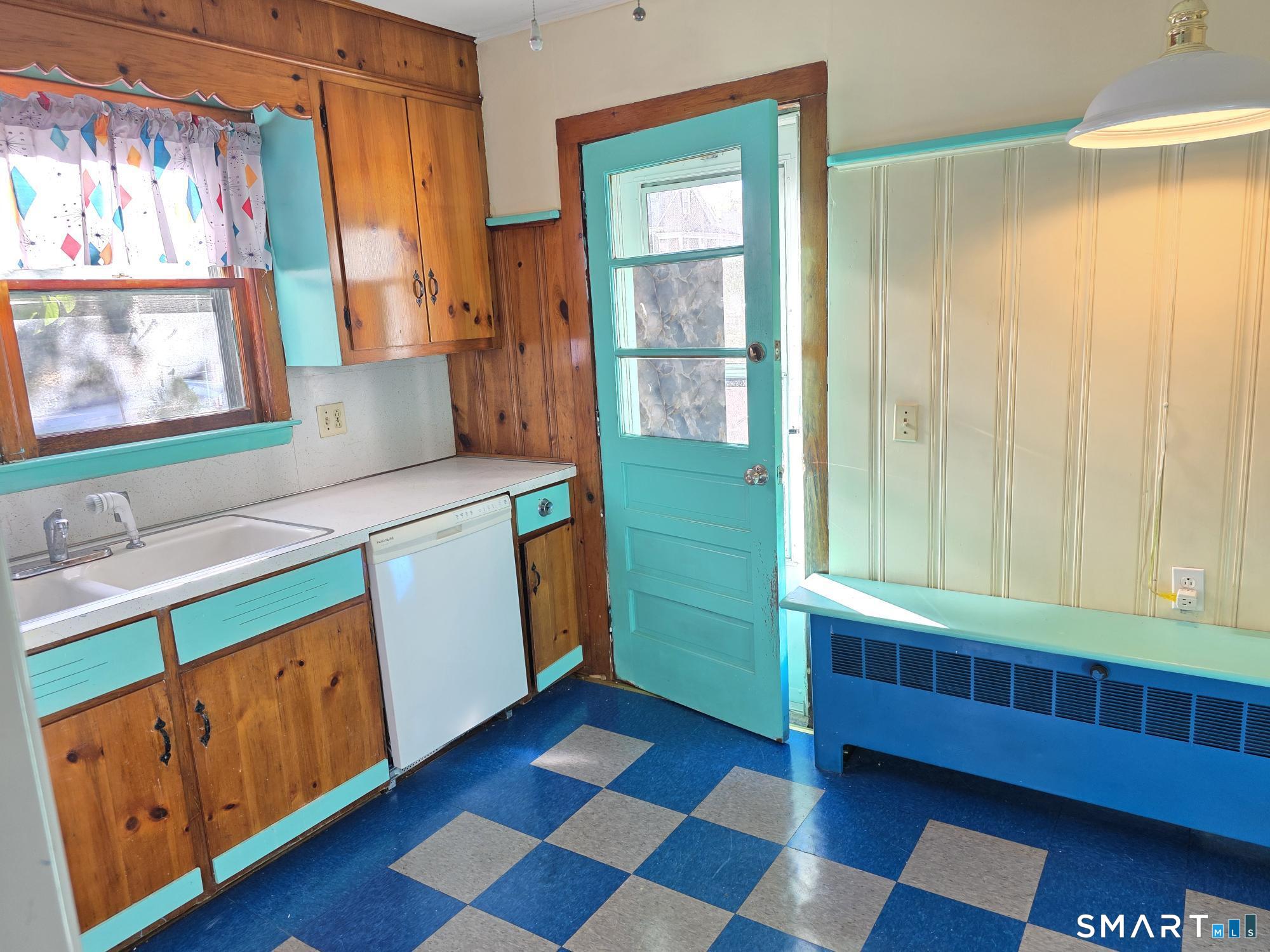 22 Stillman Avenue Stonington CT 06379
