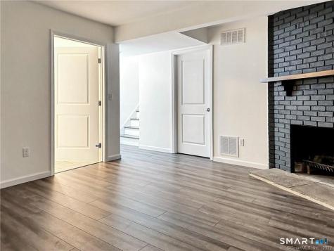 7 Palmer Circle Cromwell CT 06416