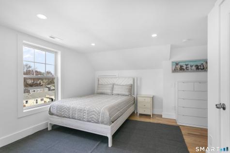 12 Sandy Way Fairfield CT 06824