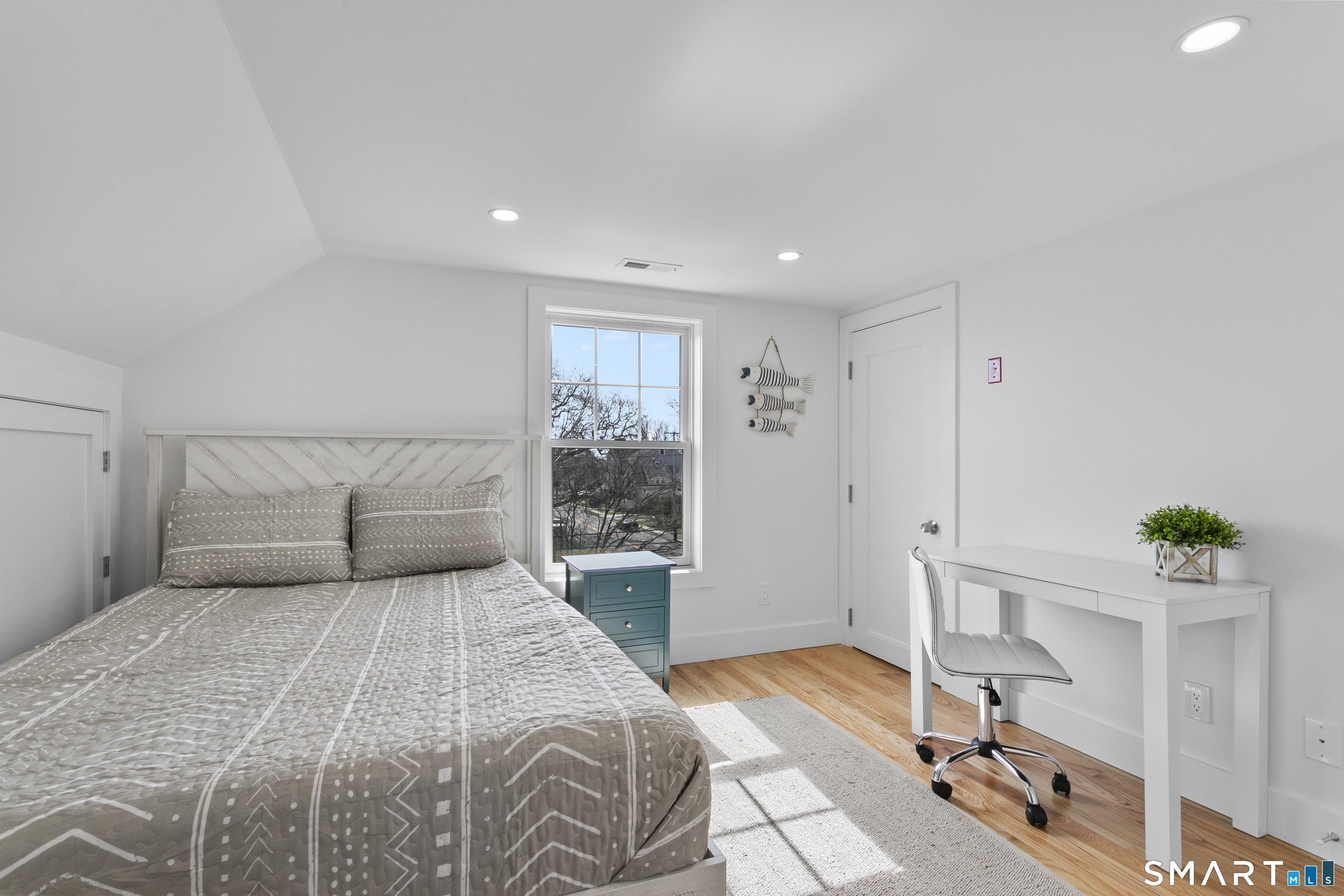 12 Sandy Way Fairfield CT 06824