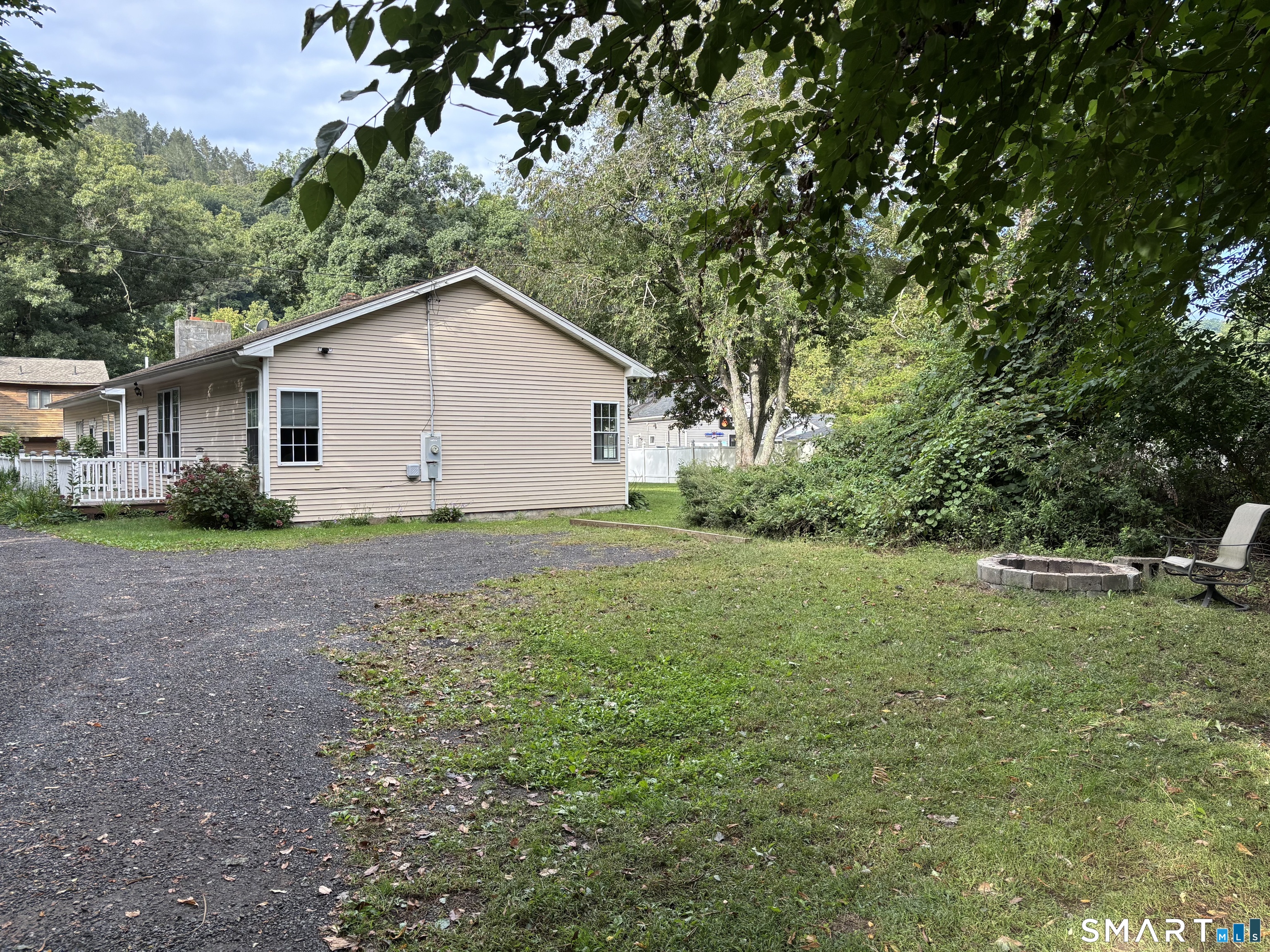175 Roosevelt Drive Seymour CT 06483