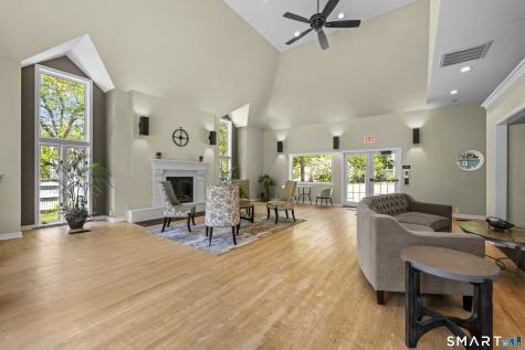 2124 Old Pond Lane Norwich CT 06360