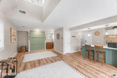 2124 Old Pond Lane Norwich CT 06360