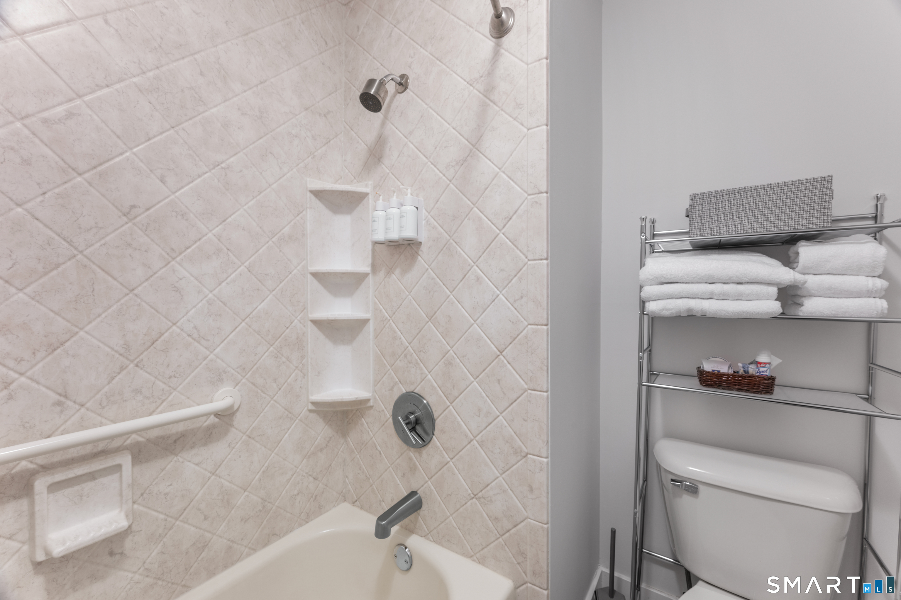 2124 Old Pond Lane Norwich CT 06360