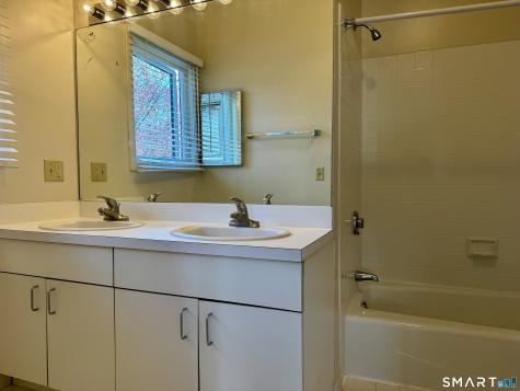 112 Montoya Drive Branford CT 06405