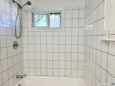 13 Jefferson Avenue New London CT 06320