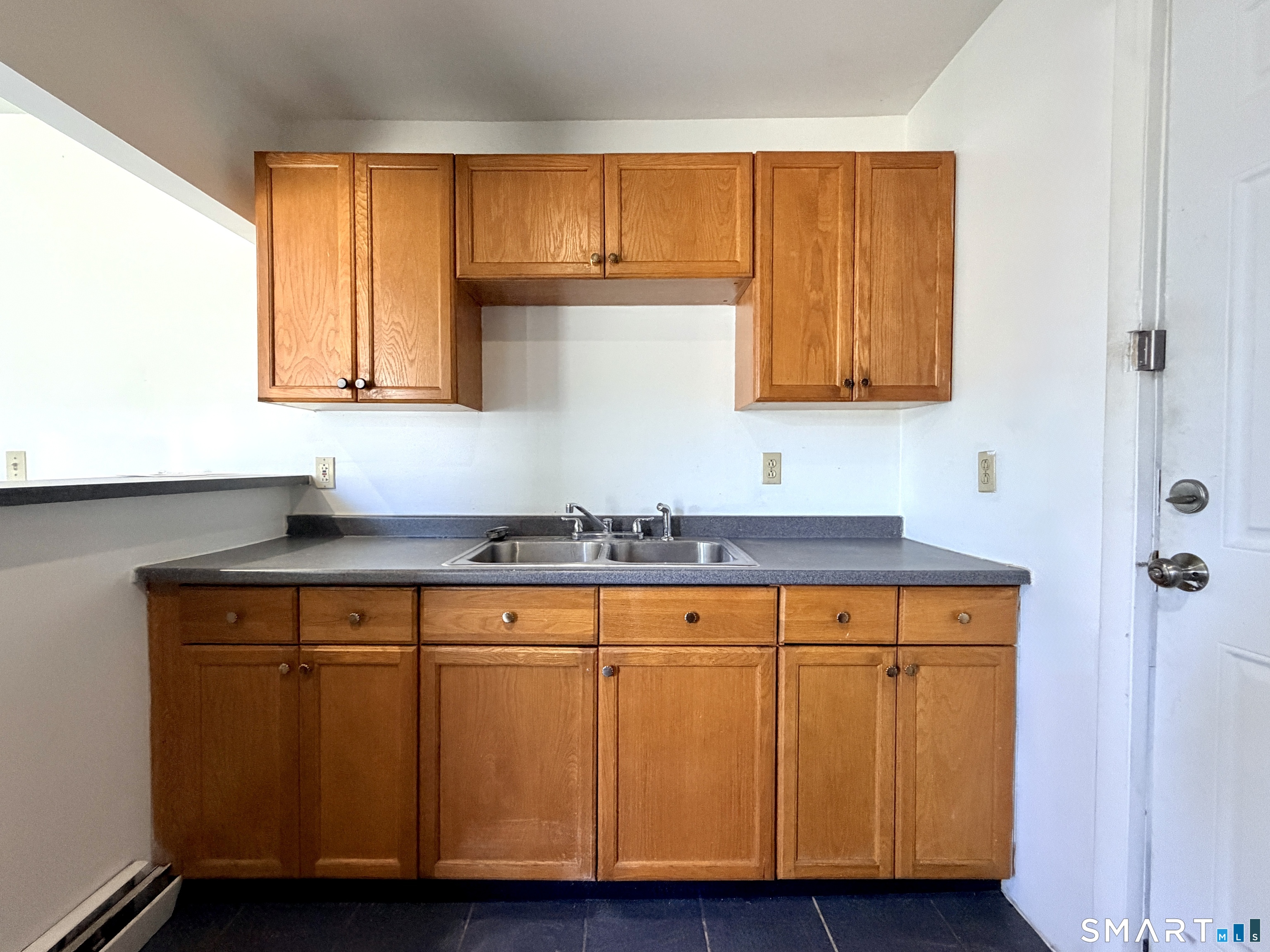 13 Jefferson Avenue New London CT 06320