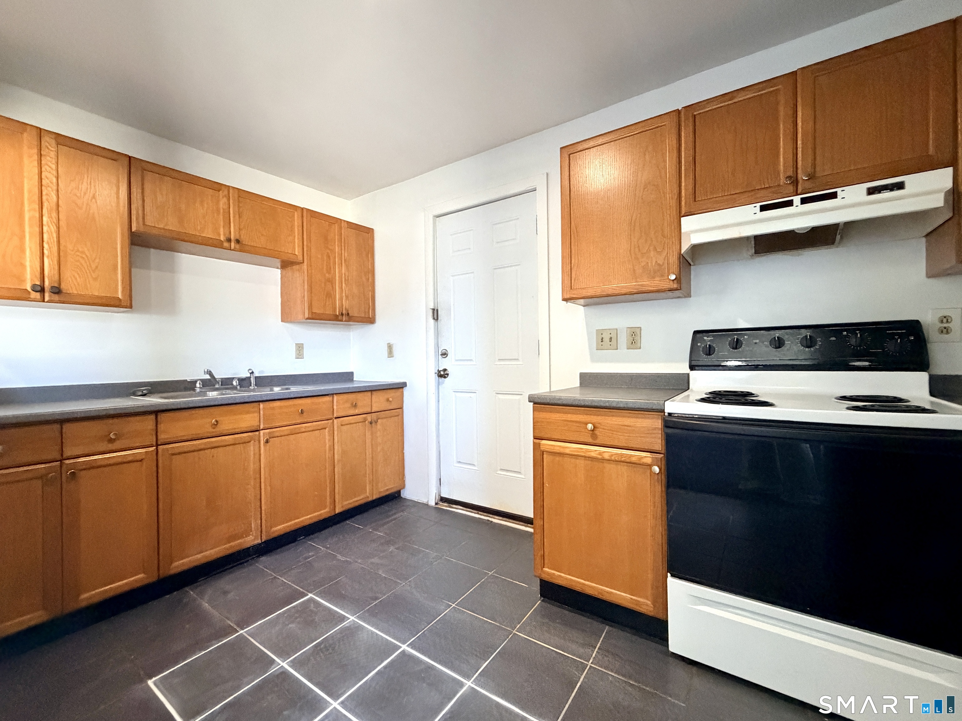 13 Jefferson Avenue New London CT 06320