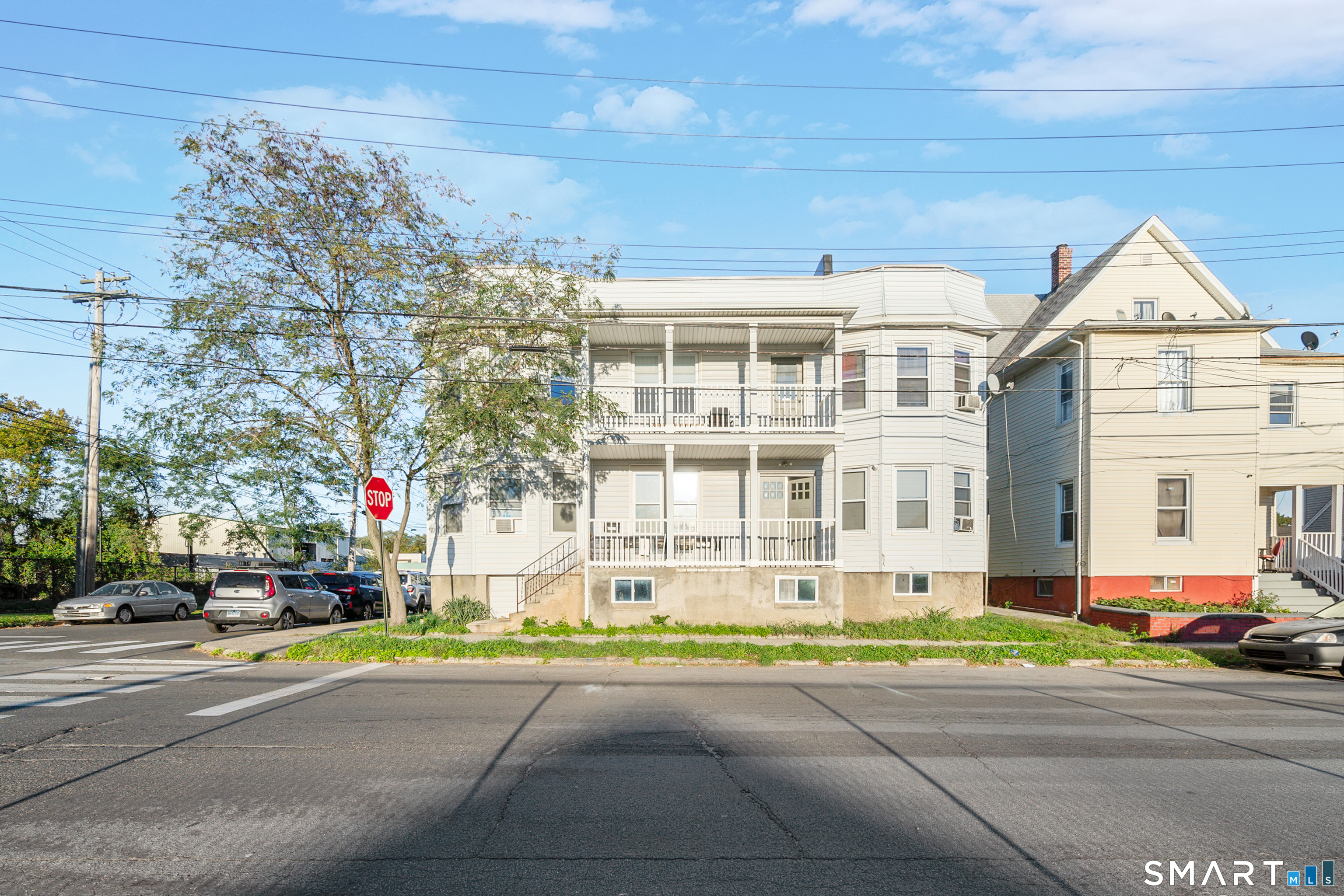 Bridgeport CT, 174 Logan Street, Unit 8