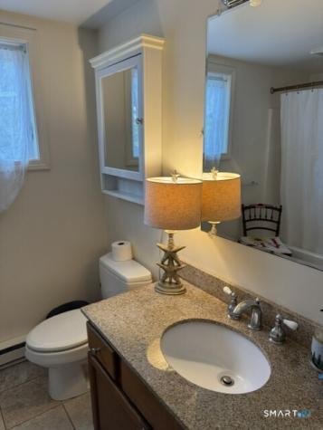 11 Mohawk Trail Newtown CT 06482