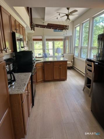11 Mohawk Trail Newtown CT 06482