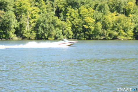 11 Mohawk Trail Newtown CT 06482
