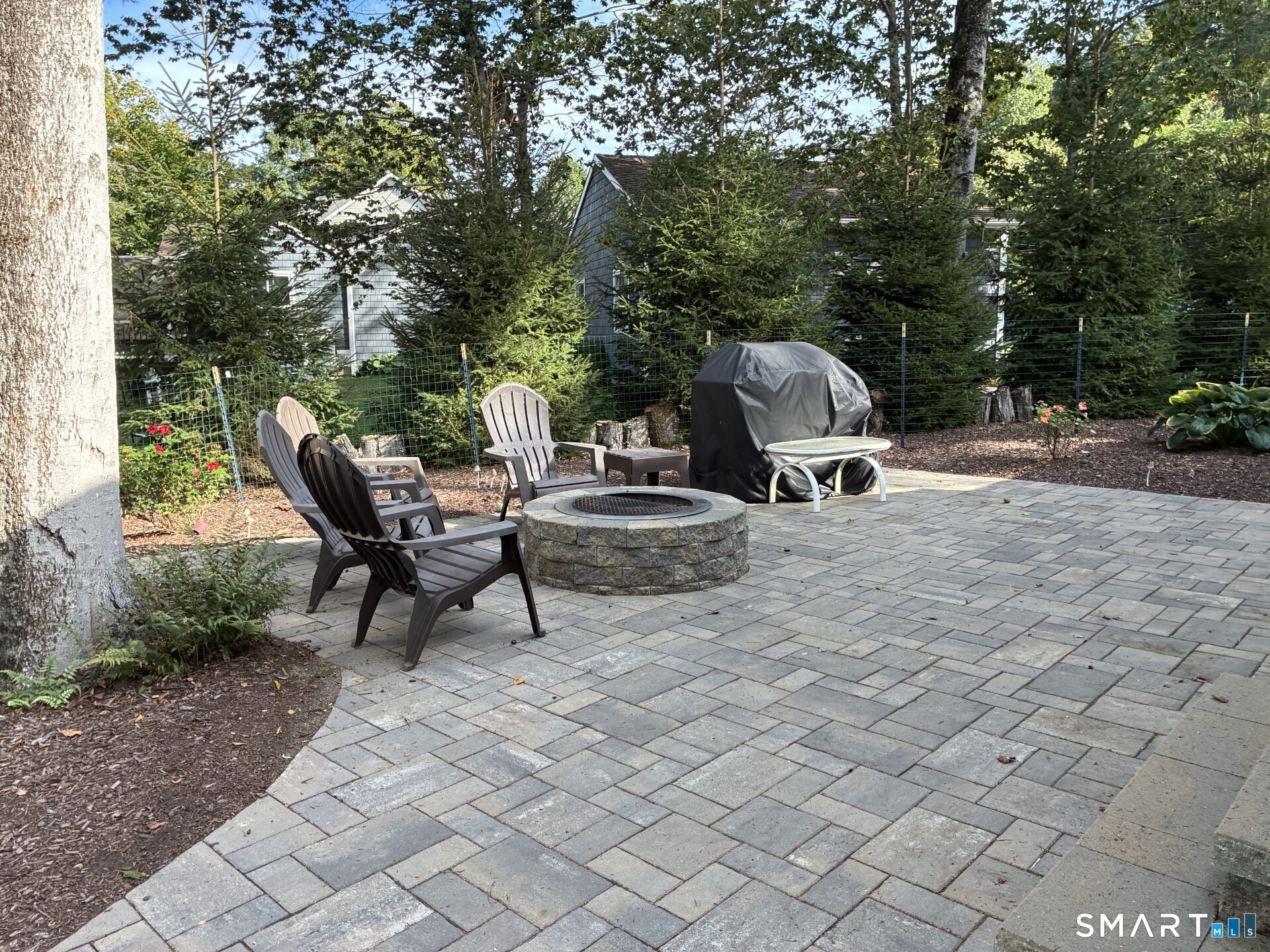 11 Mohawk Trail Newtown CT 06482