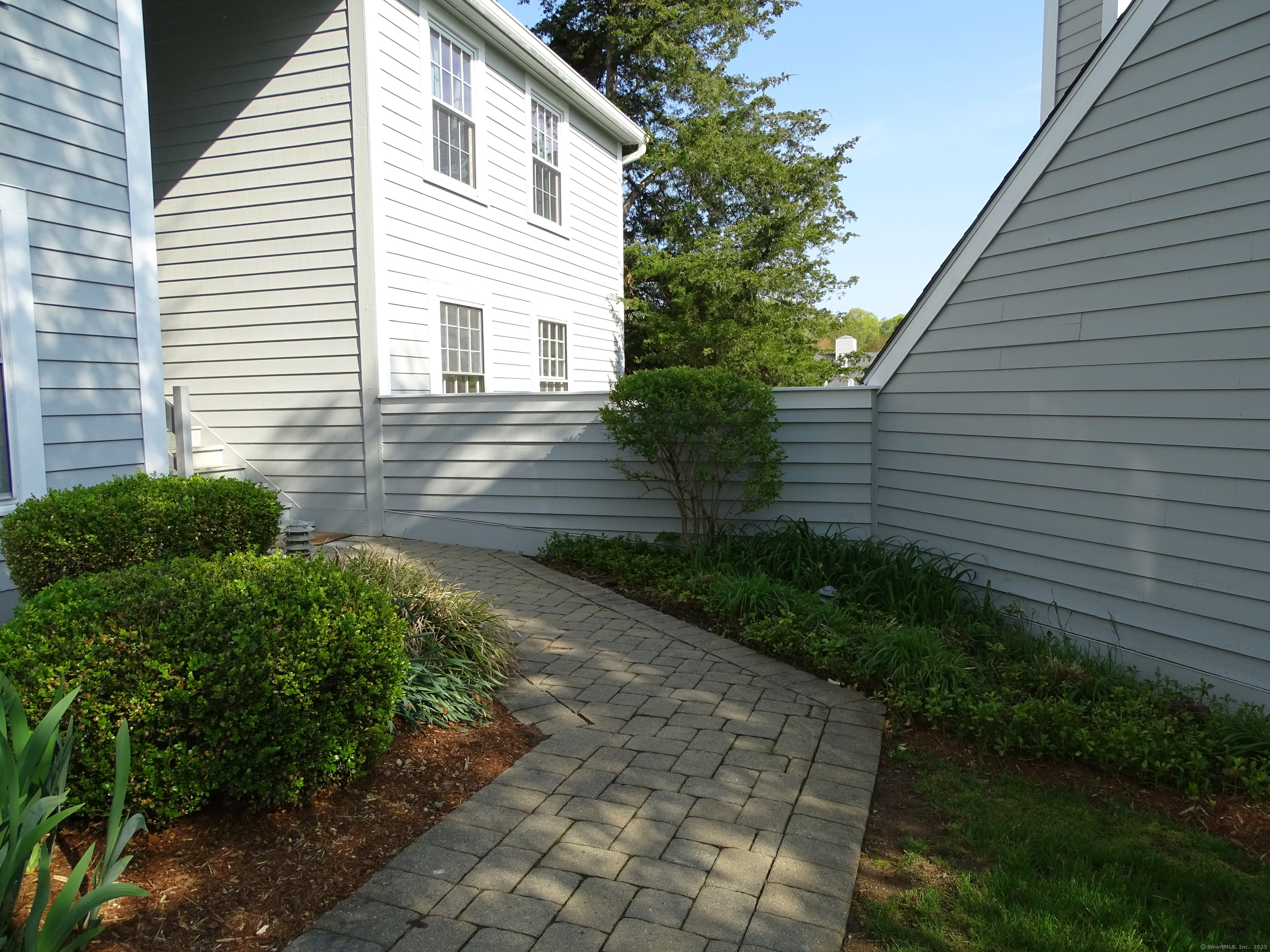 41 River Colony Guilford CT 06437