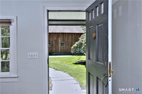 284 Lyons Plain Road Weston CT 06883