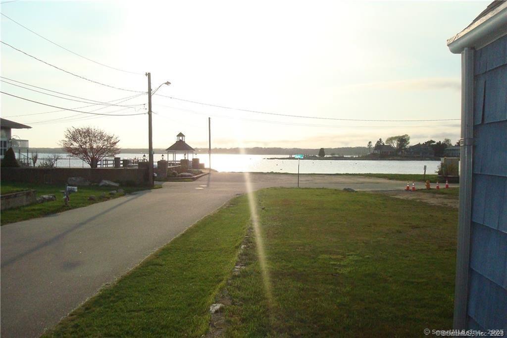 9 Skipper Street Stonington CT 06378