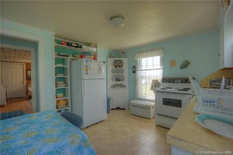9 Skipper Street Stonington CT 06378