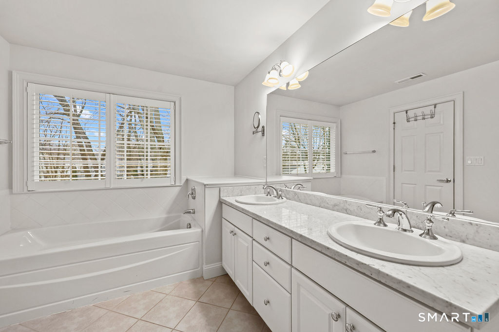 41 Park Place Circle West Hartford CT 06110