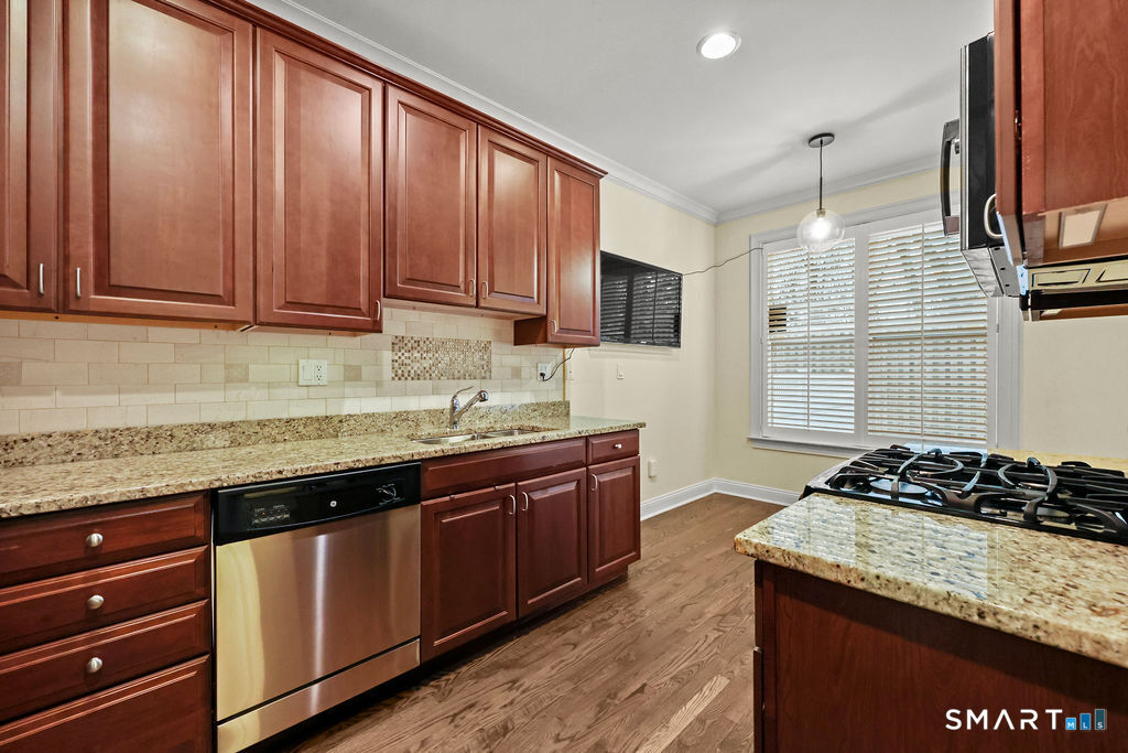 41 Park Place Circle West Hartford CT 06110