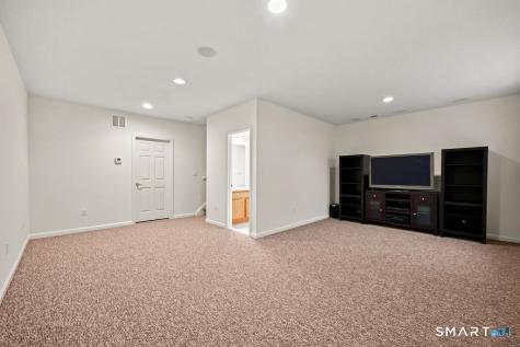 41 Park Place Circle West Hartford CT 06110