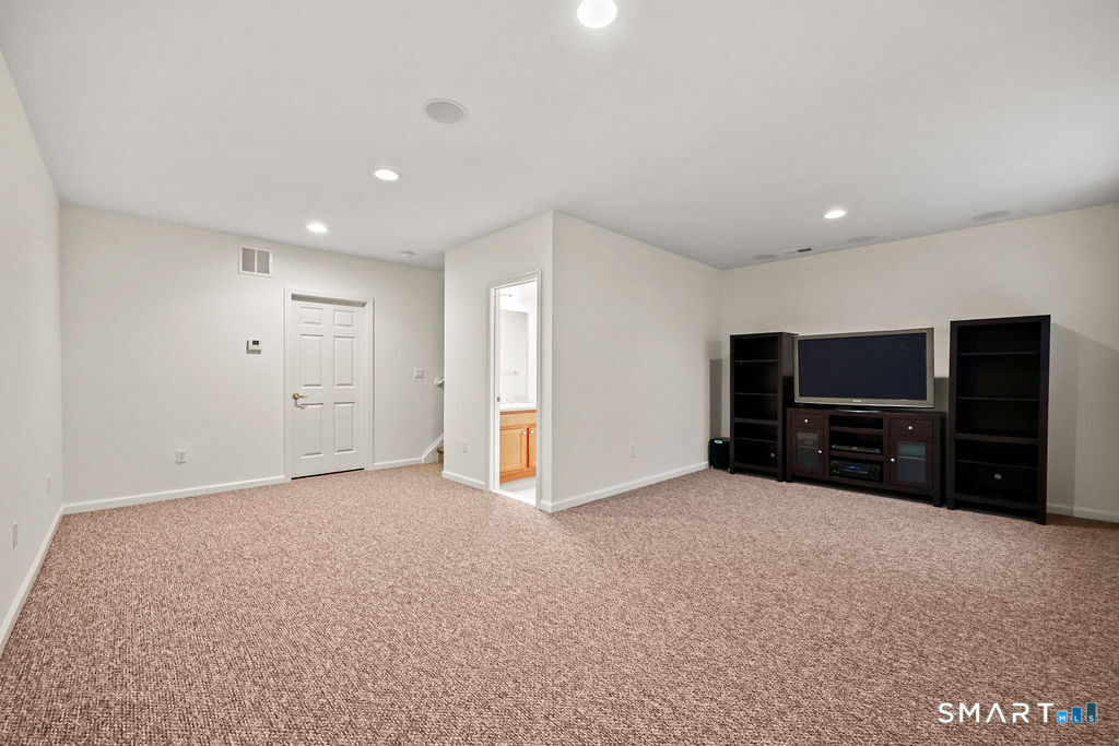 41 Park Place Circle West Hartford CT 06110