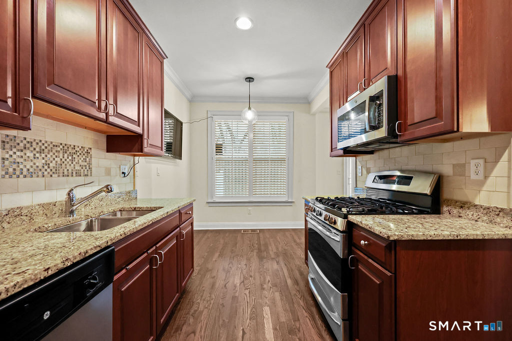 41 Park Place Circle West Hartford CT 06110