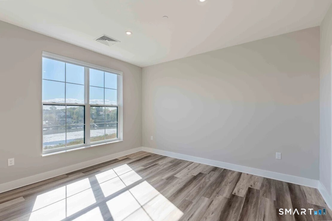 219 Ash Creek Boulevard Fairfield CT 06824