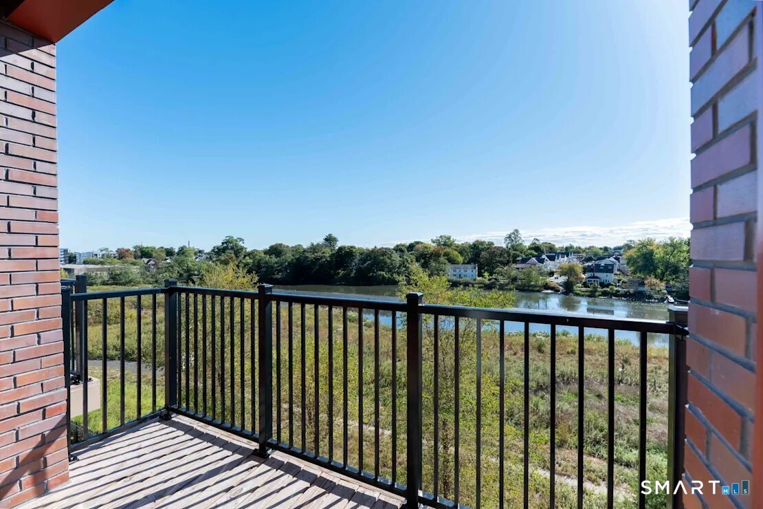 219 Ash Creek Boulevard Fairfield CT 06824