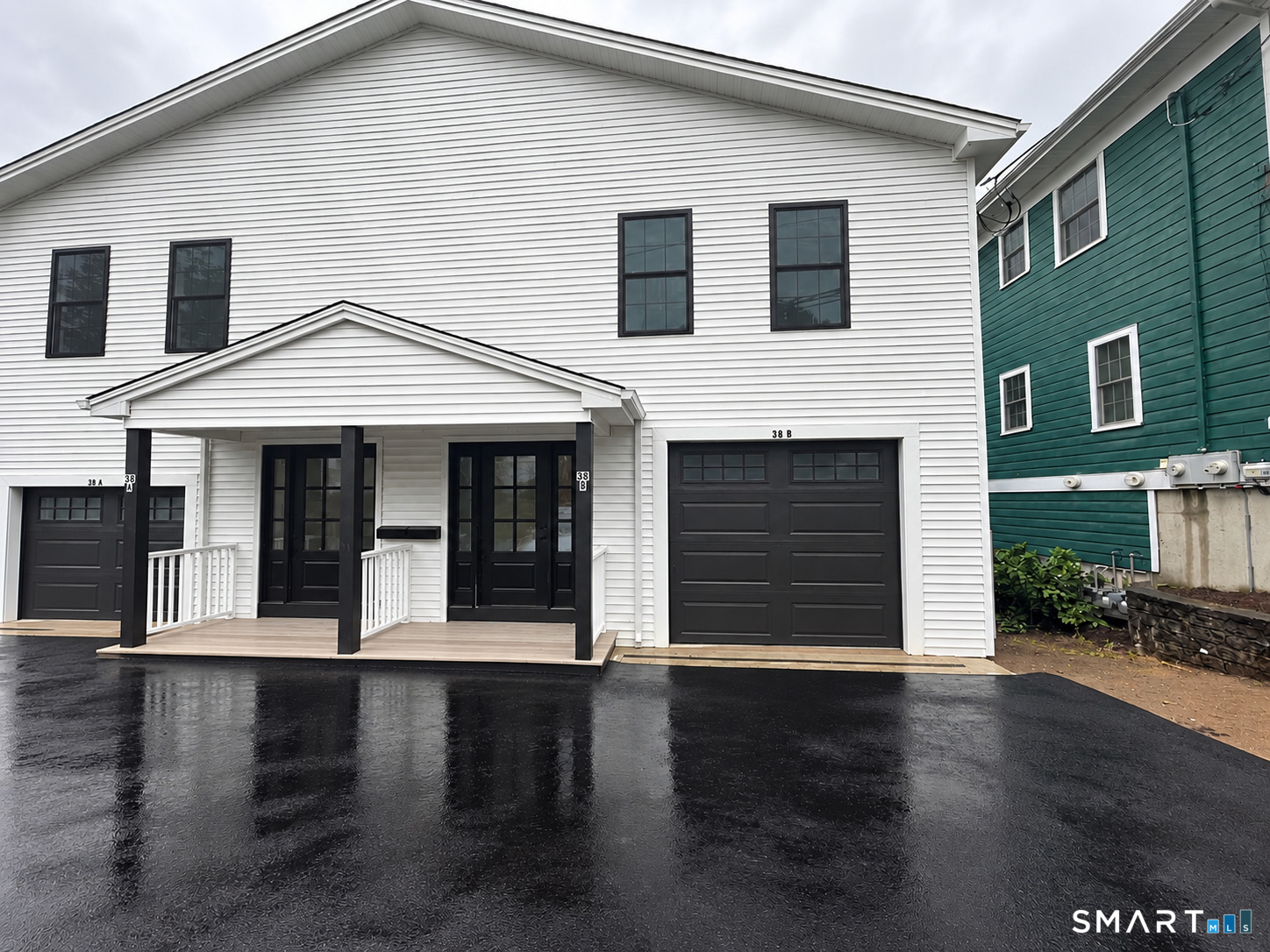 Milford CT, 38 Golden Hill Street, Unit B