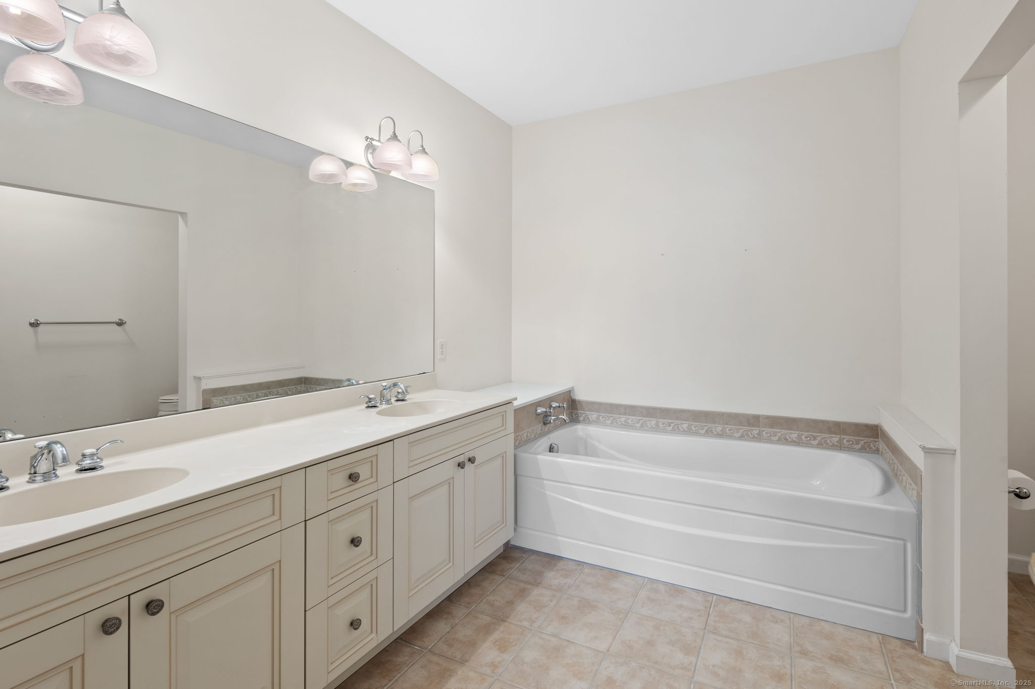 42 Jo Al Court Newtown CT 06470