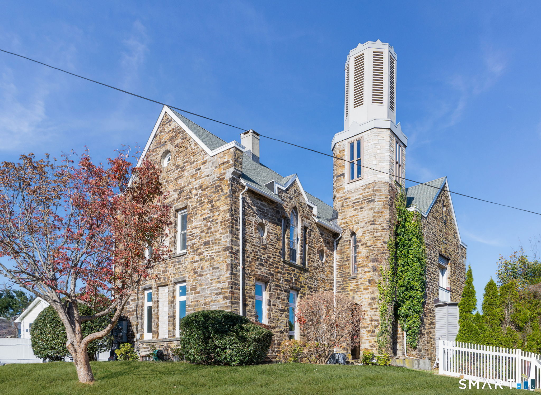 300-302 Soundview Avenue Fairfield CT 06825