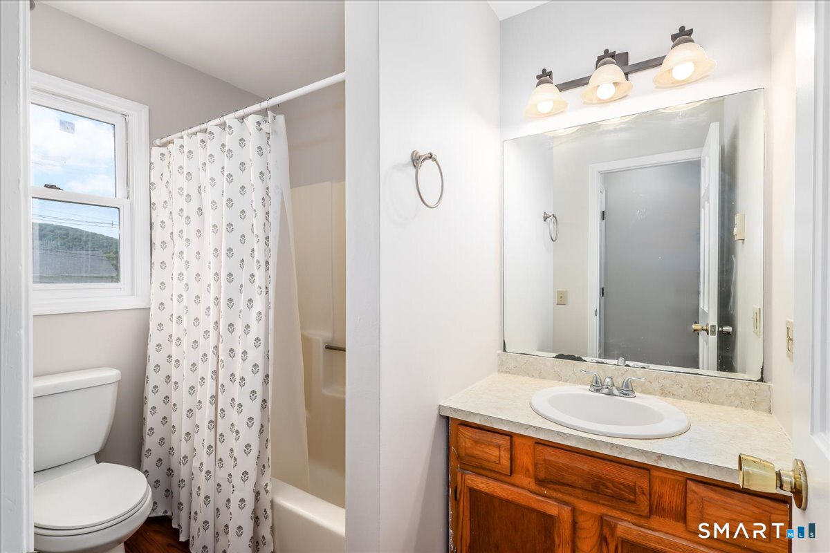 28 Middle Street New Milford CT 06776