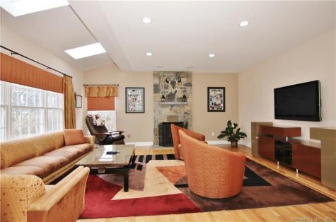 37 West Rock Trail Stamford CT 06902