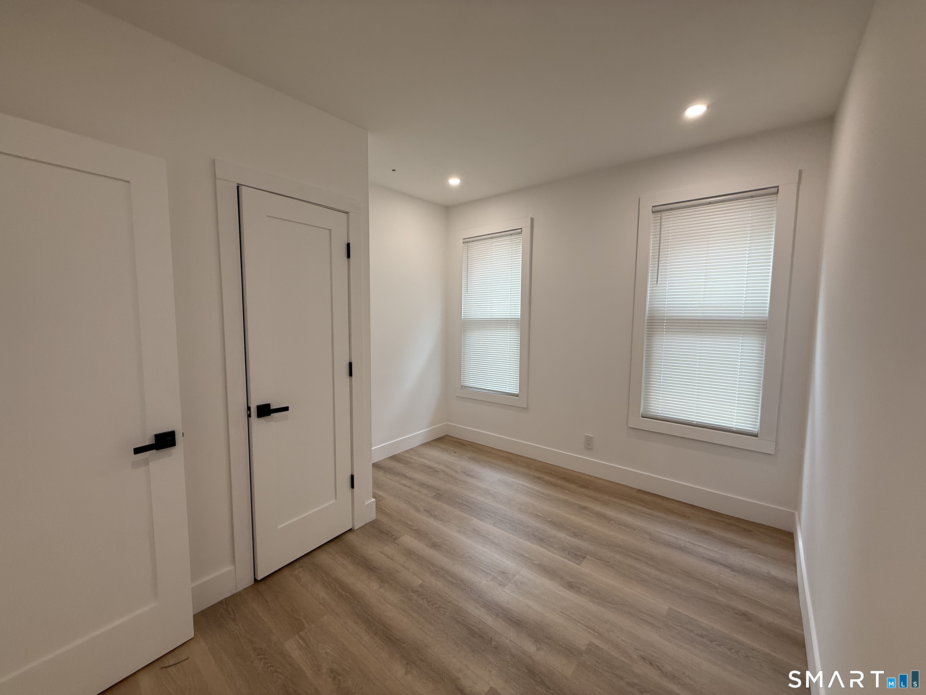 21-23 Elliott Street Hartford CT 06114
