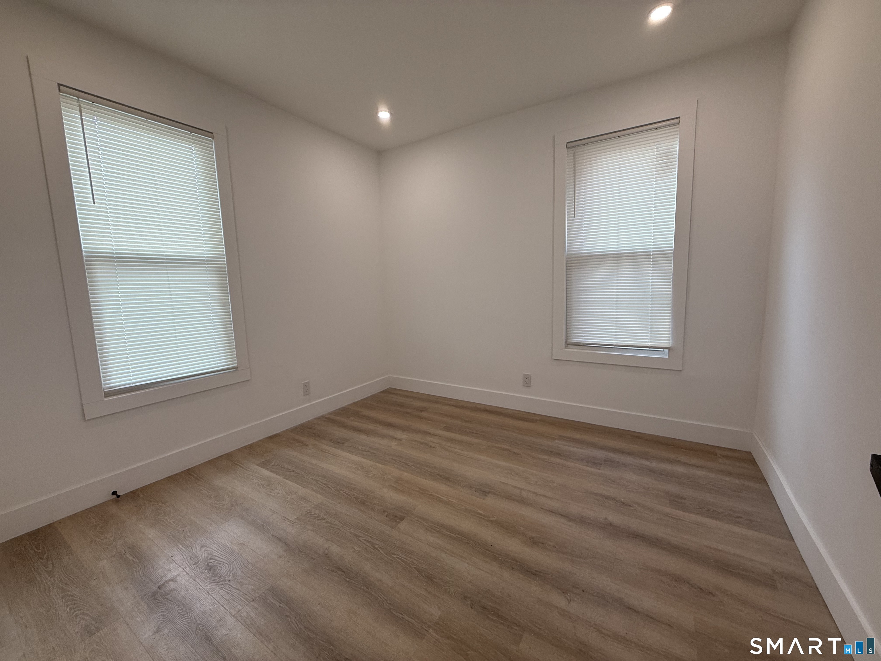 21-23 Elliott Street Hartford CT 06114