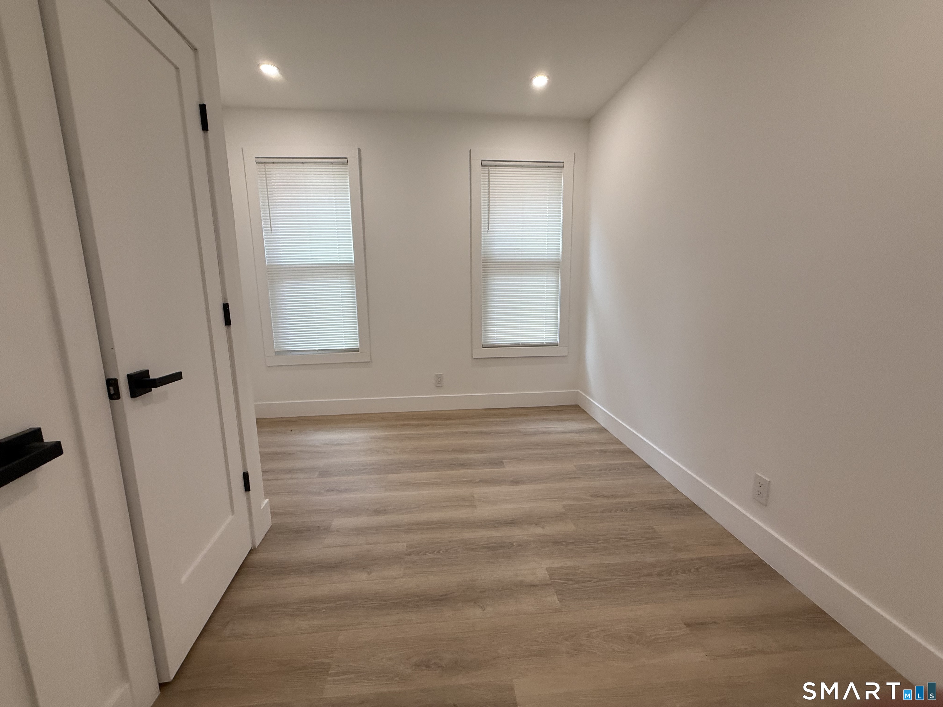 21-23 Elliott Street Hartford CT 06114