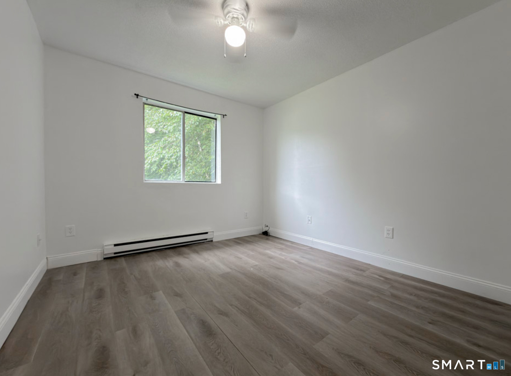 28 Santoro Street Waterbury CT 06704