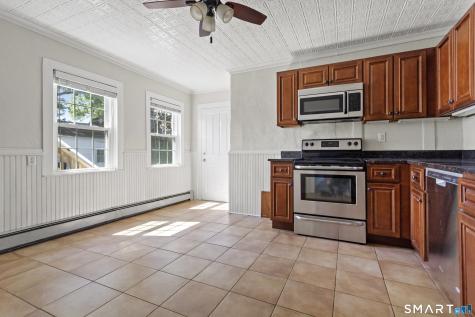 6 Church St (Mystic) Stonington CT 06378
