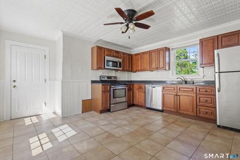 6 Church St (Mystic) Stonington CT 06378