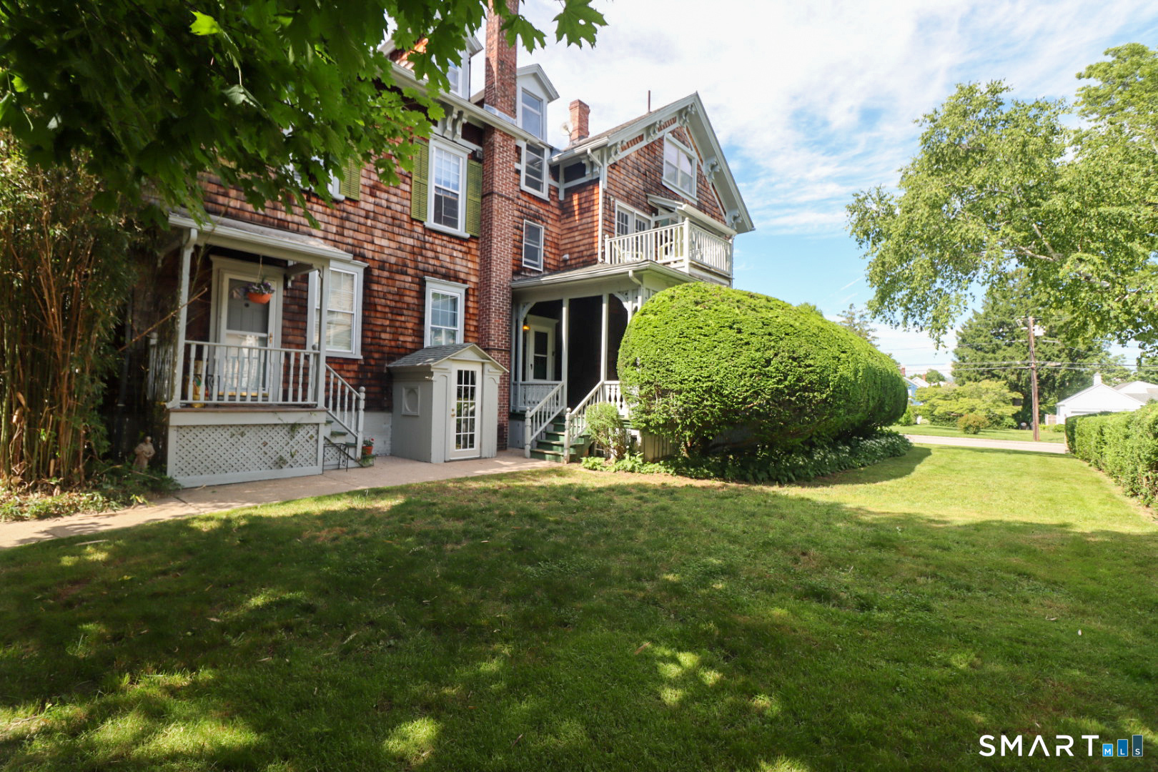883 Montauk Avenue New London CT 06320
