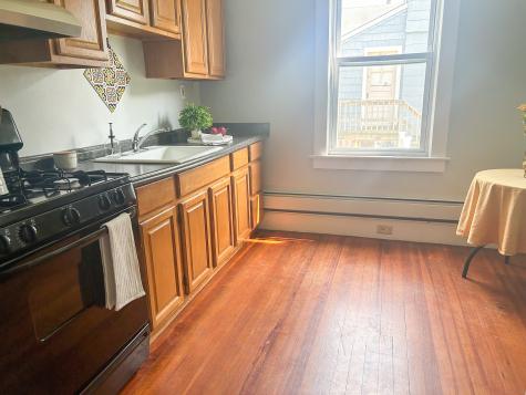 88 Riverview Avenue New London CT 06320