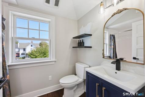 19 Middle Beach Road Madison CT 06443