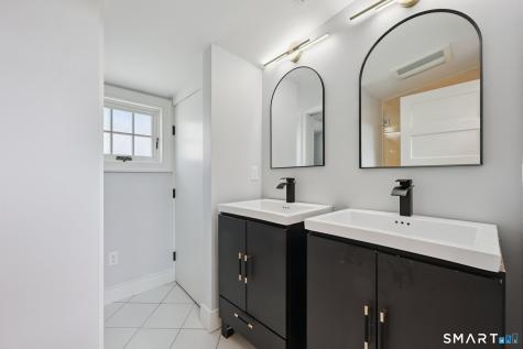 19 Middle Beach Road Madison CT 06443